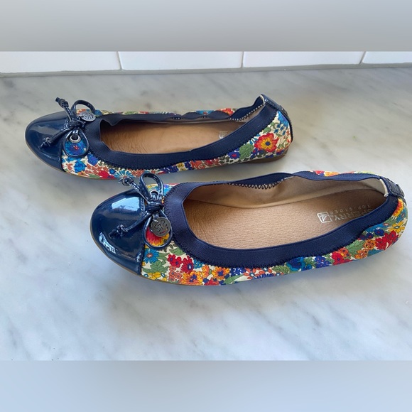 Sperry “Elise” Patent Cap Toe Liberty Print Floral Ballet Flats - Picture 2 of 6